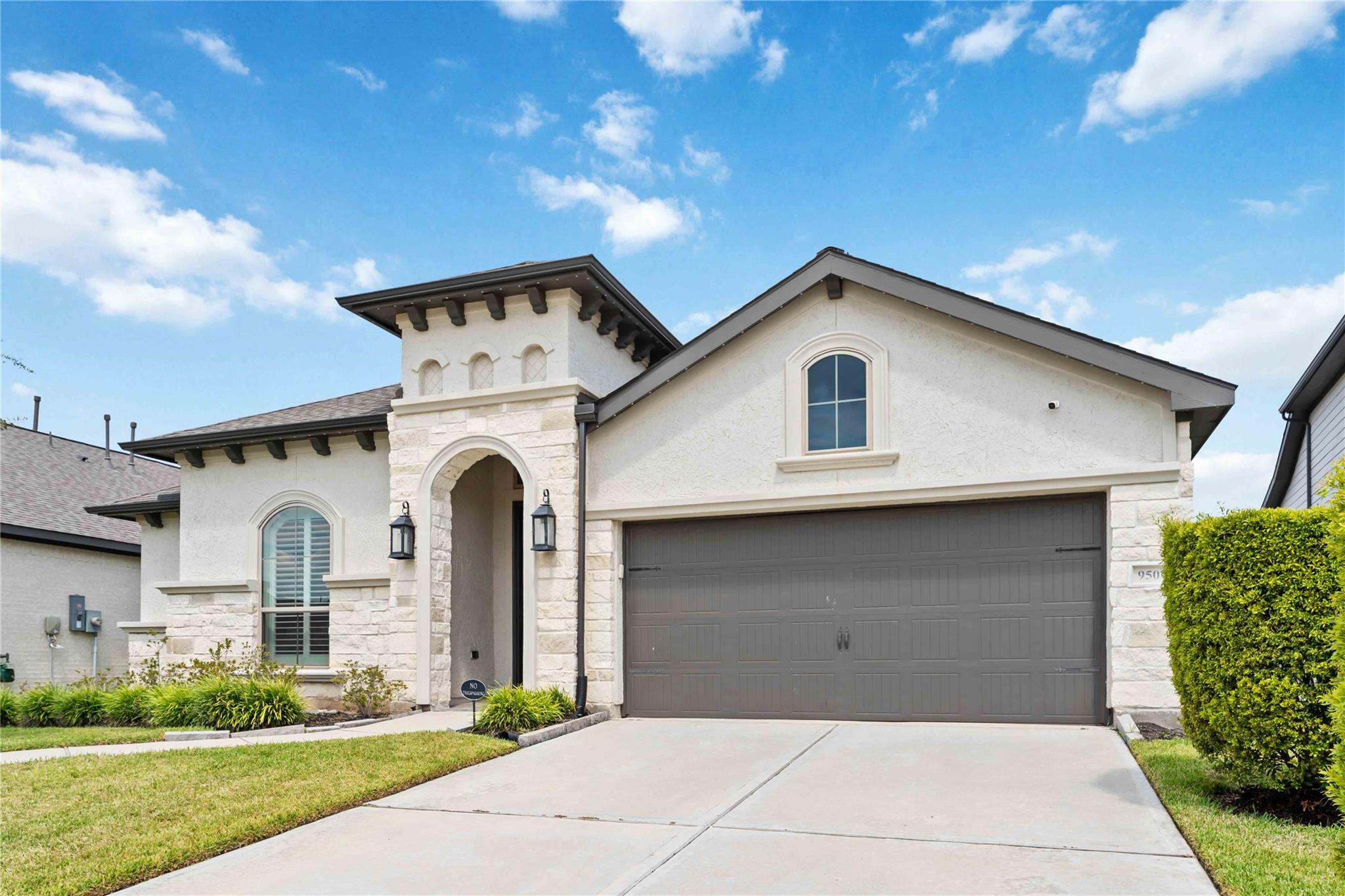 9507 Shaded Tree Drive