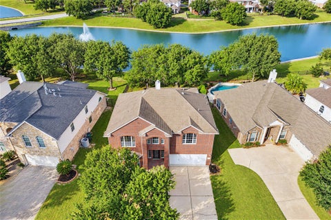 Homes For Sale - 16310 Pinon Vista Drive<br/> Houston, TX 77095
