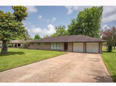 Photo of 117 Lazy Lane, Lake Jackson, TX 77566 (MLS # 79268916)