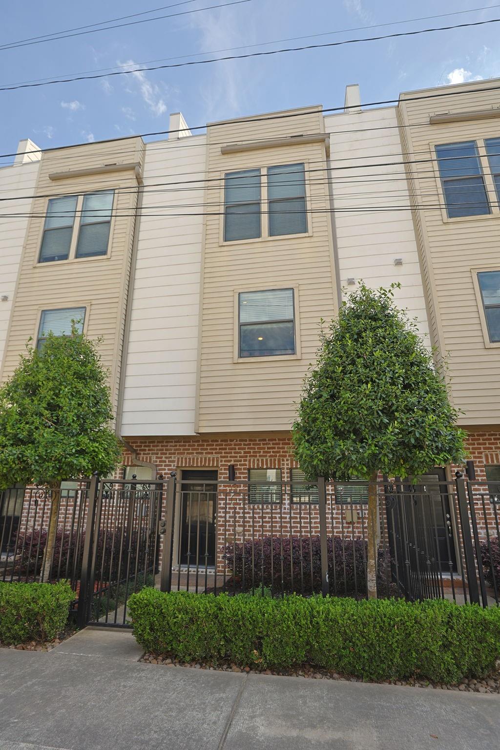 3950 Floyd Street 4