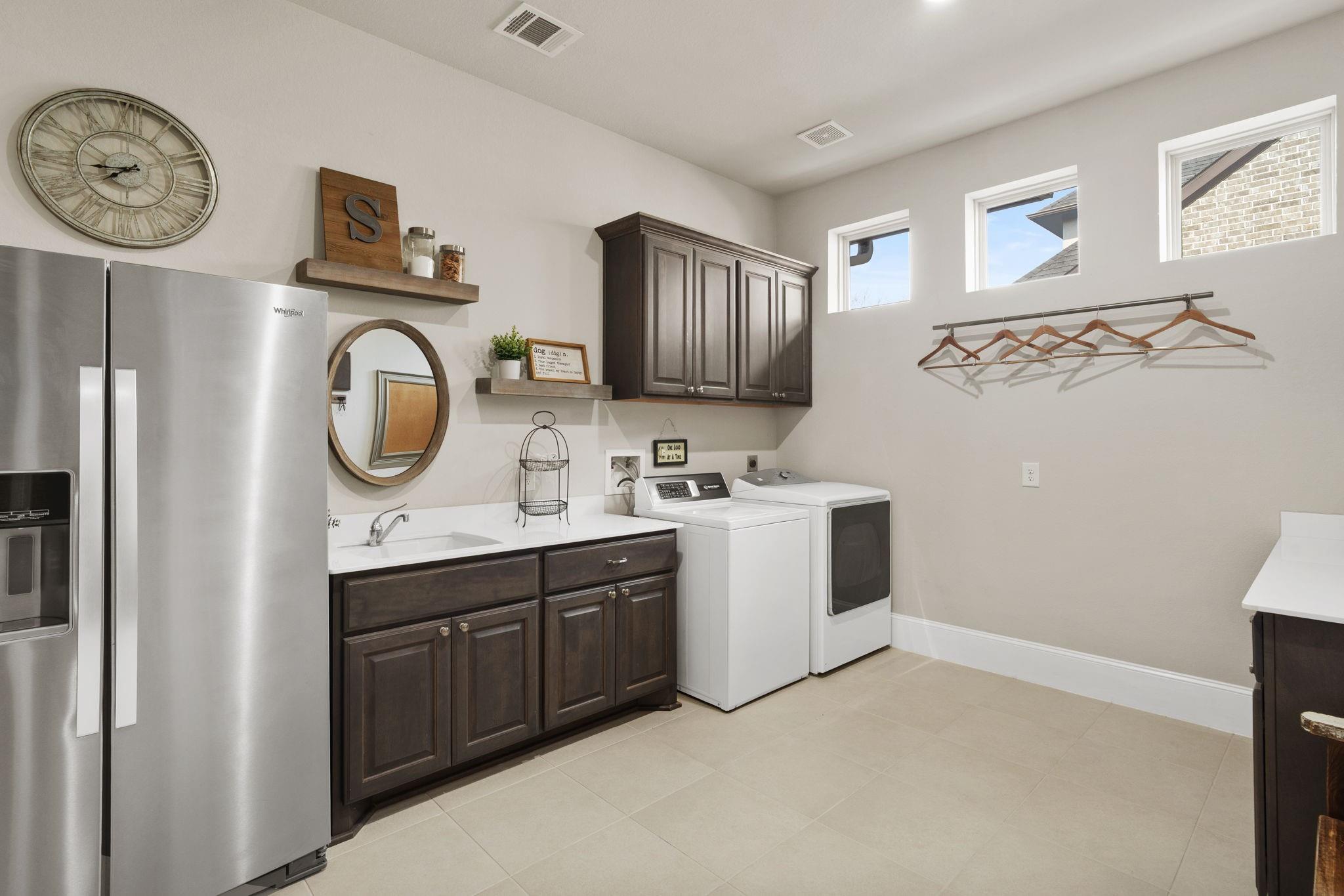 Missouri City, Texas, 77459, United States, 4 Bedrooms Bedrooms, ,5 BathroomsBathrooms,Residential,Active,2037121
