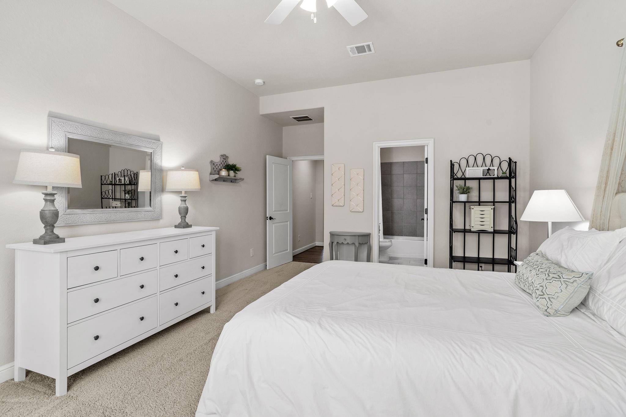 Missouri City, Texas, 77459, United States, 4 Bedrooms Bedrooms, ,5 BathroomsBathrooms,Residential,Active,2037121