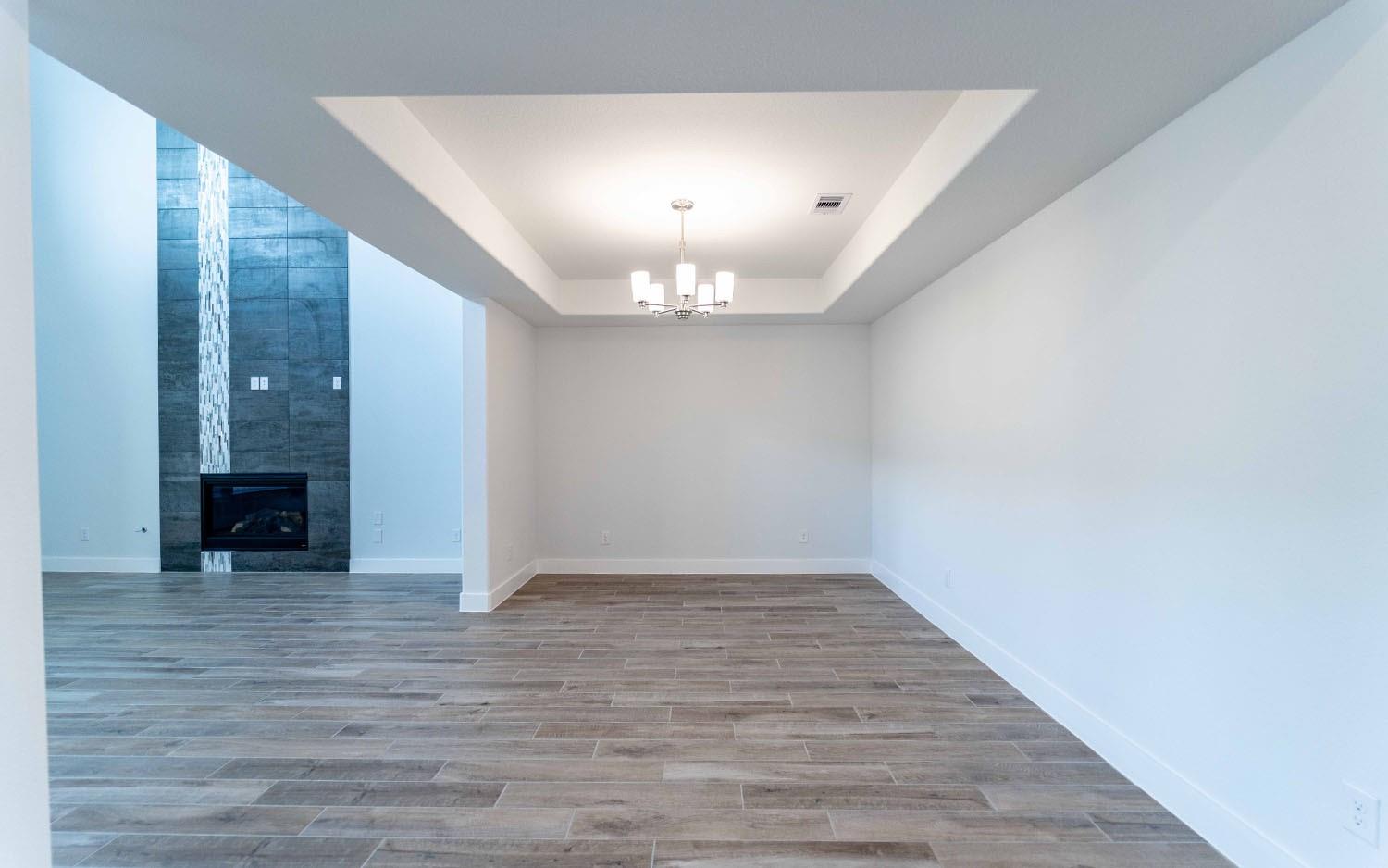709 Western Holly