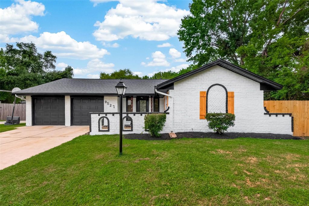 Photo of 9527 Vanwood Street, Houston, TX 77040 (MLS # 852595)