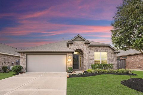 Photo of 9919 Willow Crown Lane, Richmond, TX 77406 (MLS # 31424373)