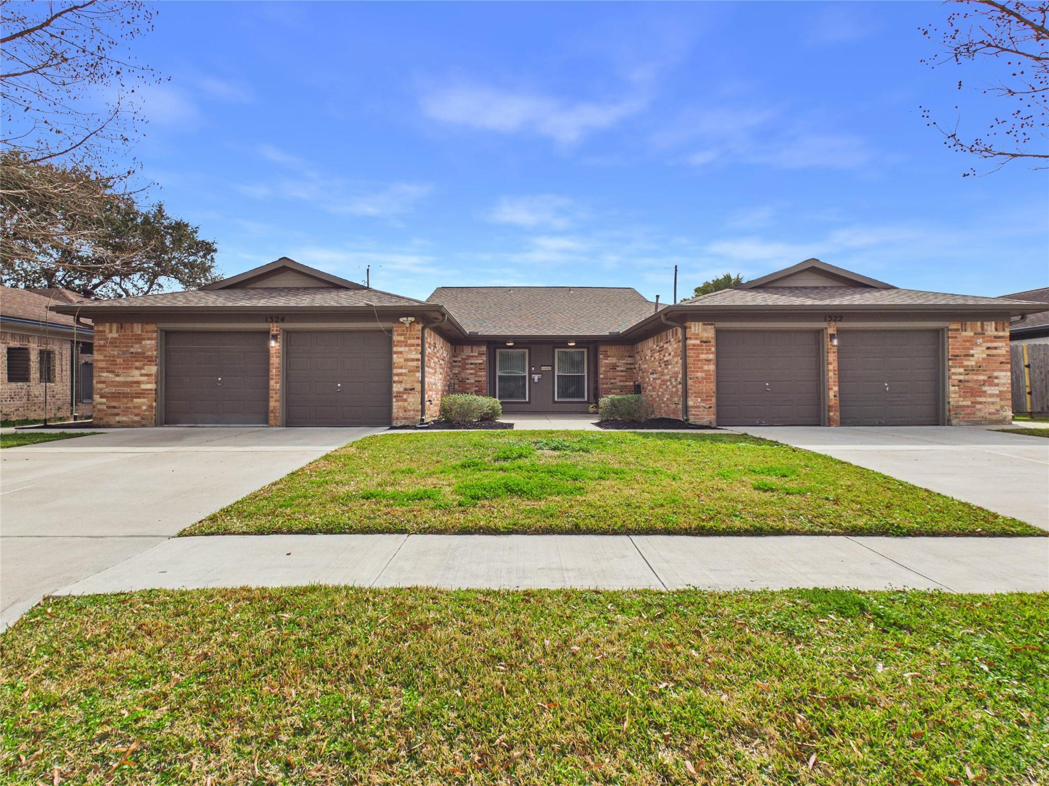 1322 / 1324 Bellgrove Drive