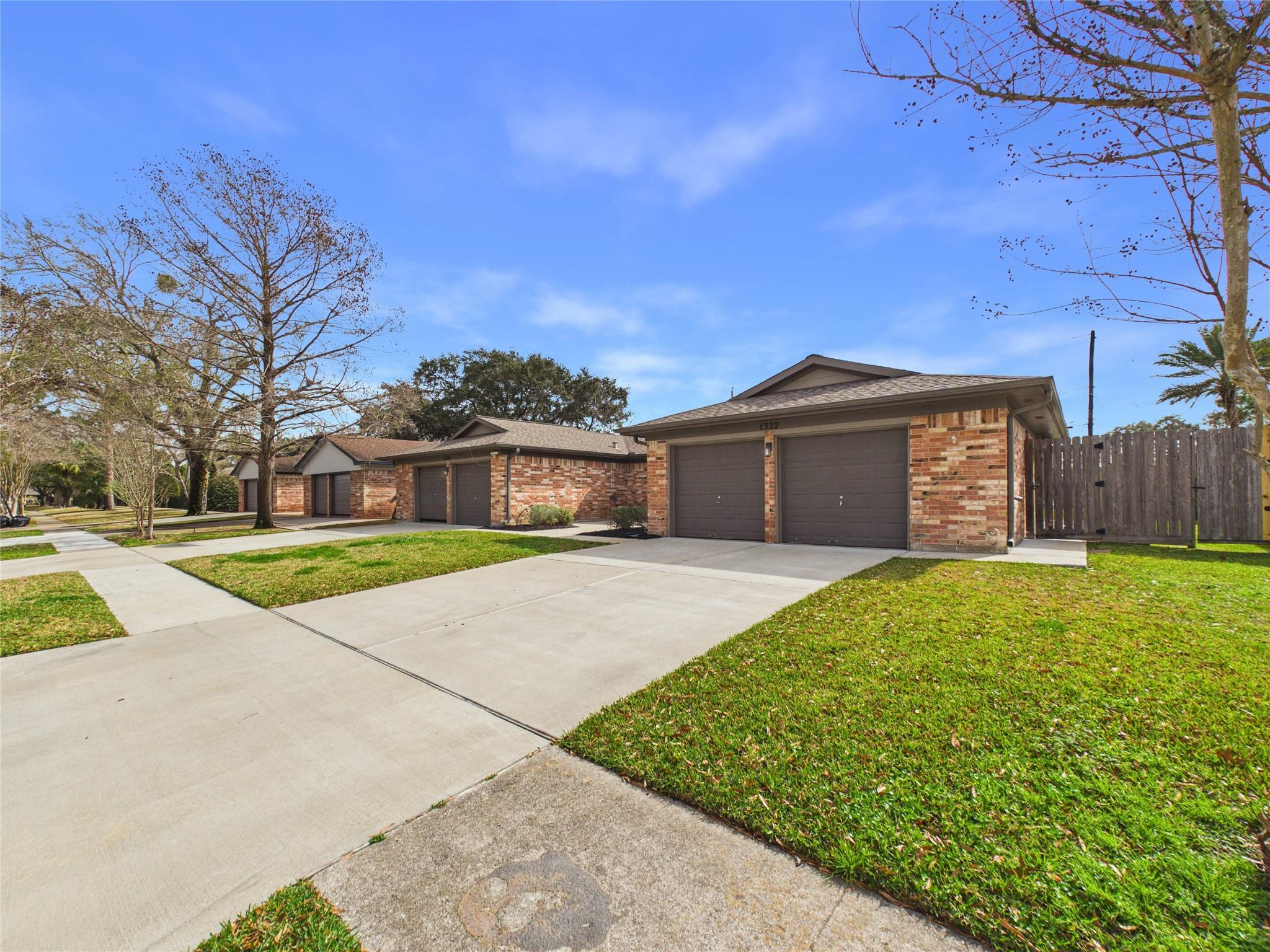 1322 / 1324 Bellgrove Drive