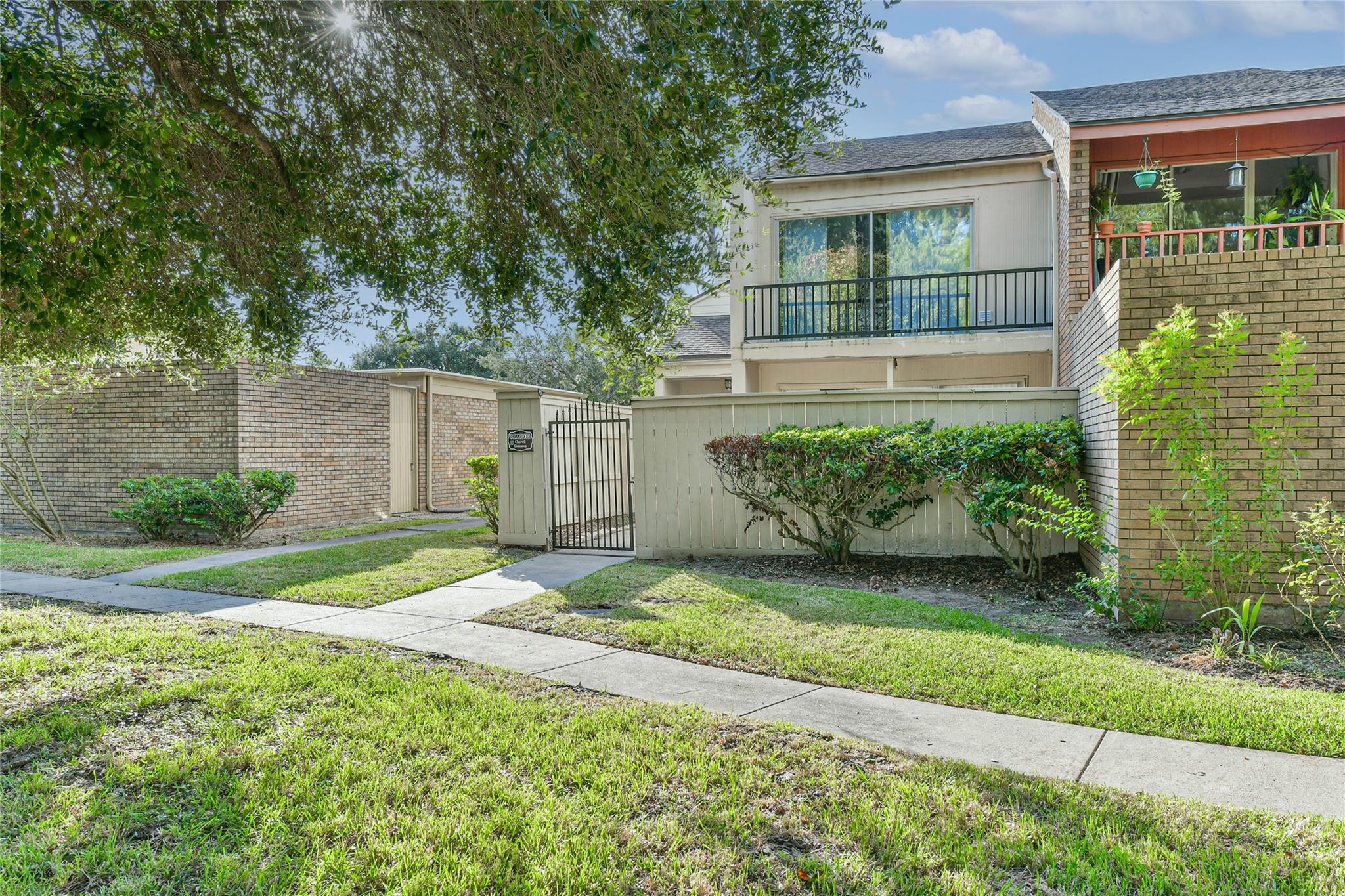 68 Chervil Common