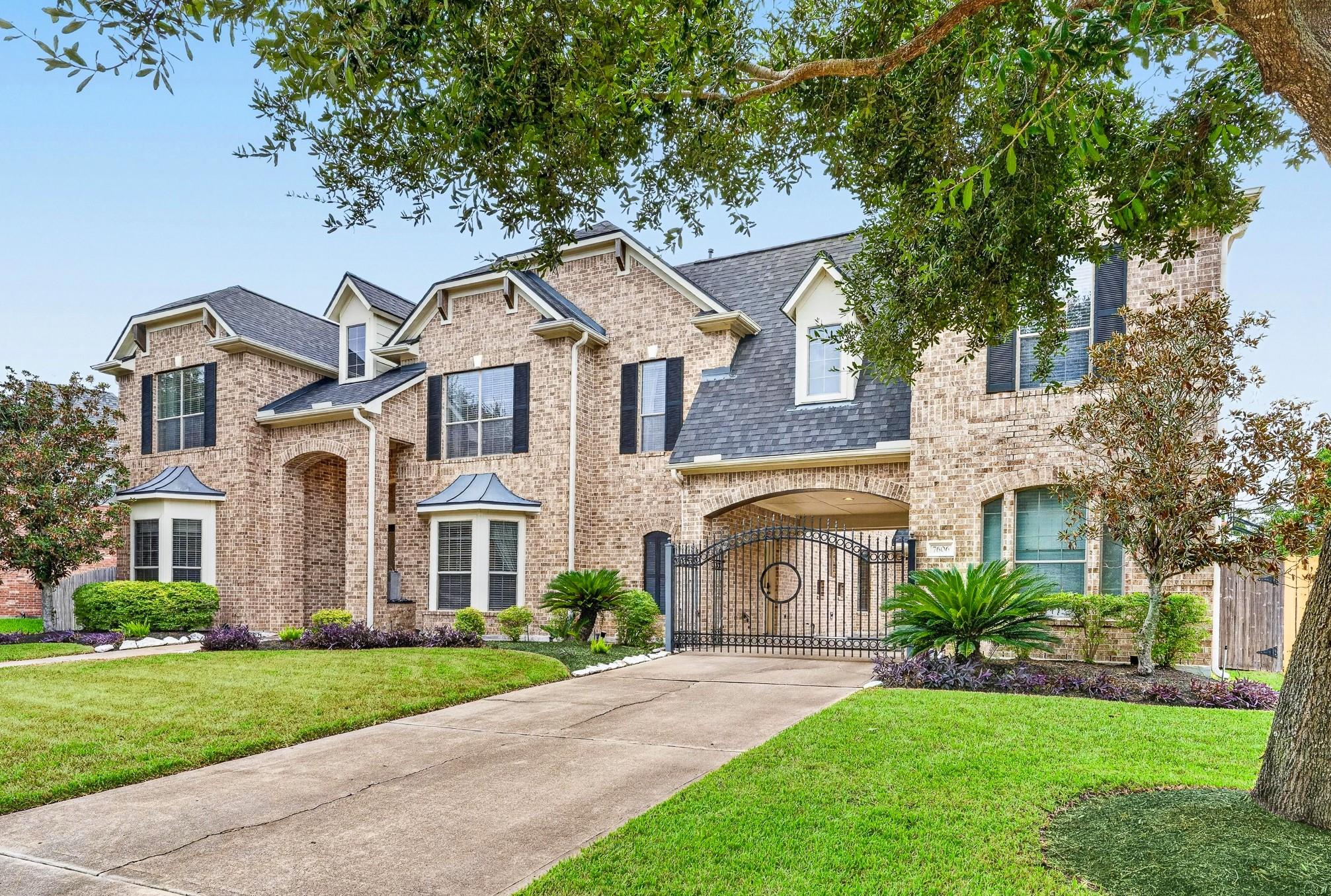 7606 Courtney Manor Lane