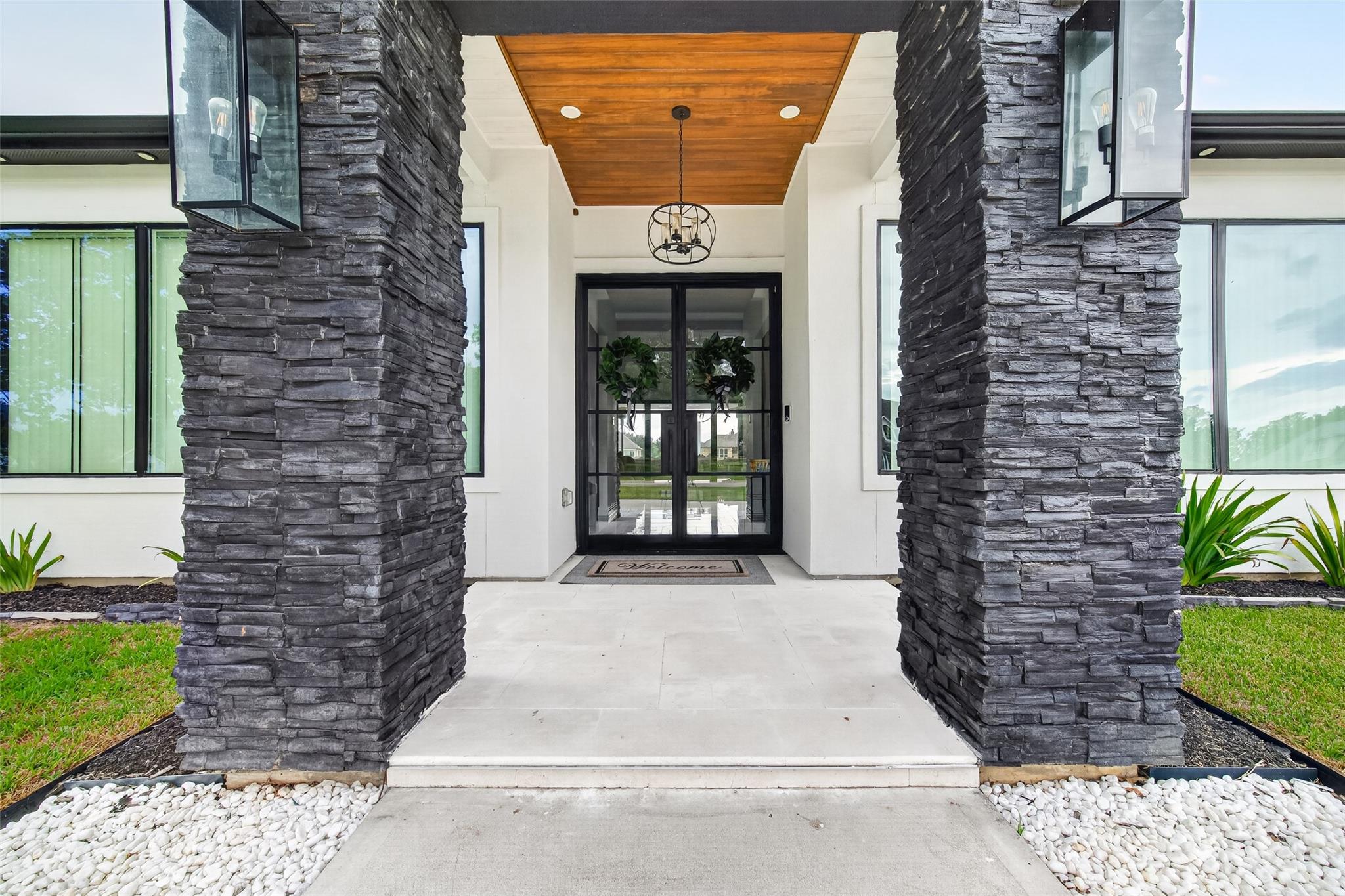 3227 River Bend Dr