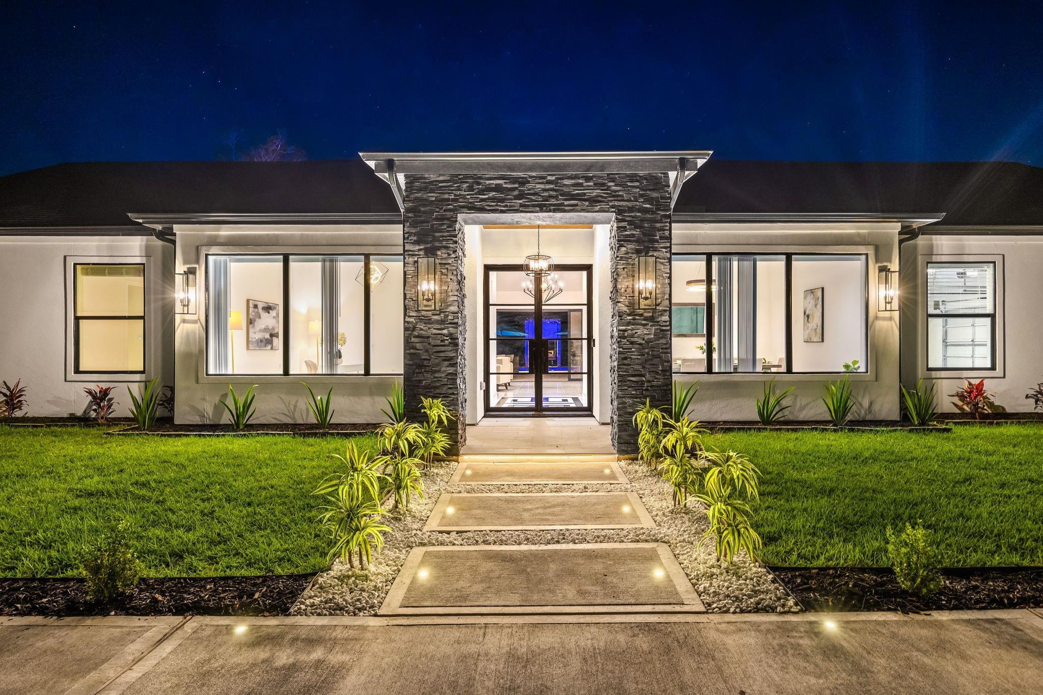 3227 River Bend Dr