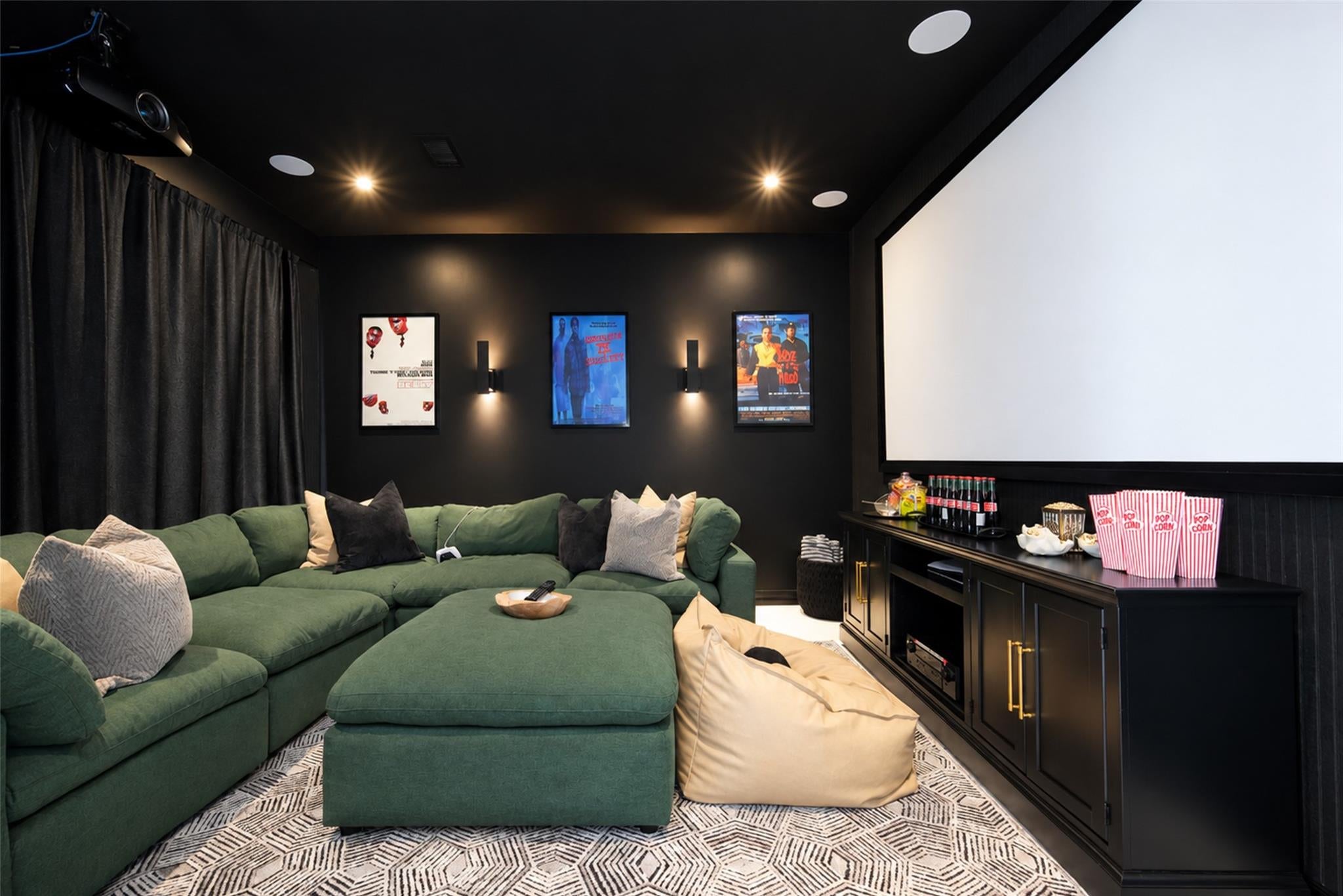 3227 River Bend Dr