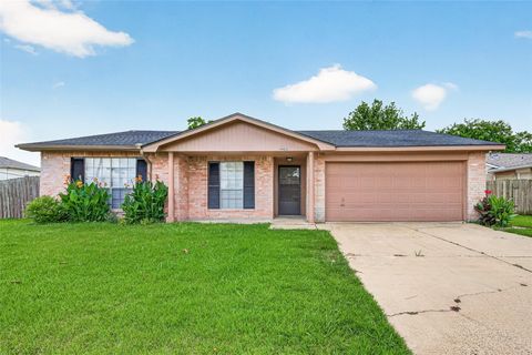 Photo of 9903 Kent Towne Lane, Sugar Land, TX 77498 (MLS # 91193053)