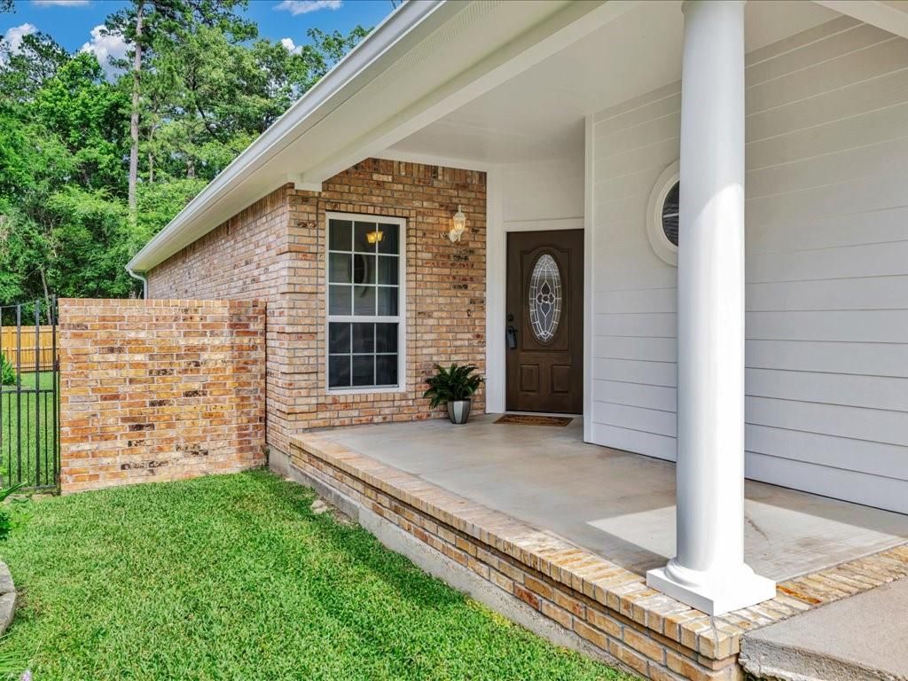 Photo of 102 Shady Springs Bend, Lufkin, TX 75901 (MLS # 72955894)