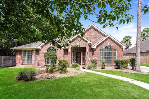 Photo of 4022 N Dawn Cypress Court, Houston, TX 77059 (MLS # 95074691)