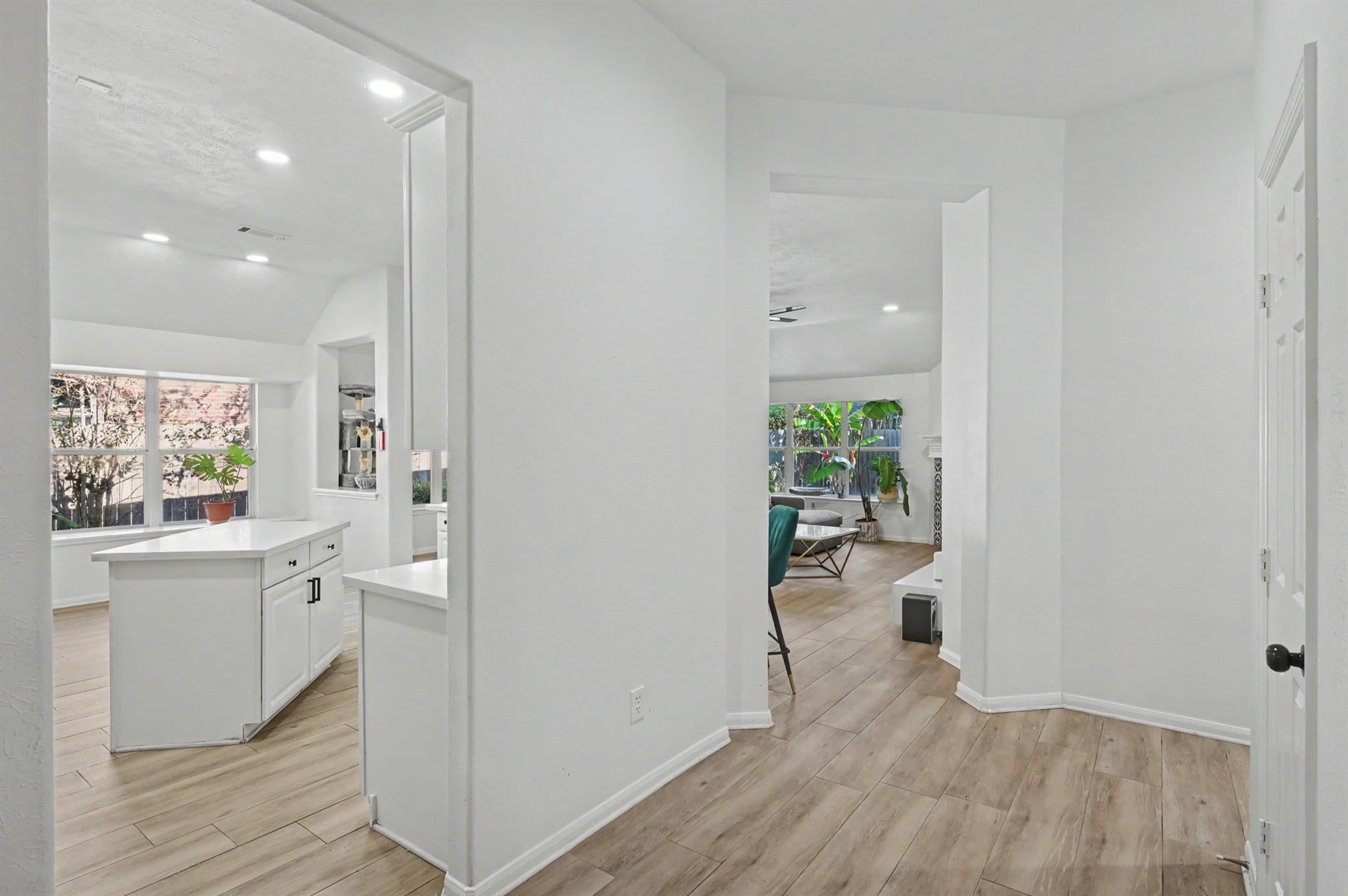 153 S Hollylaurel Circle