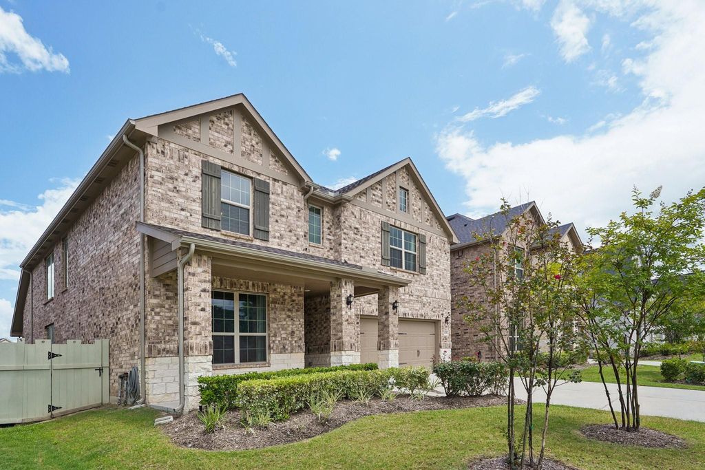 Photo of 10126 Bayou Oaks Drive, Conroe, TX 77385 (MLS # 29066447)