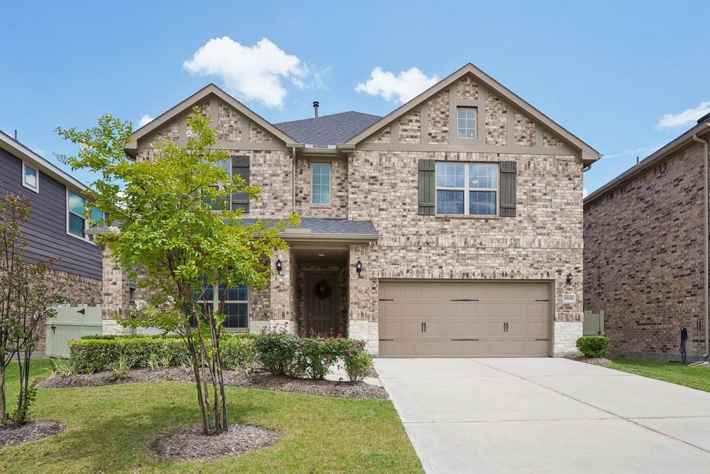 Photo of 10126 Bayou Oaks Drive, Conroe, TX 77385 (MLS # 29066447)