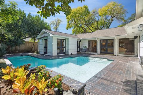 Tiny photo for 5603 Locke Lane Ln, Houston, TX 77056 (MLS # 55484182)