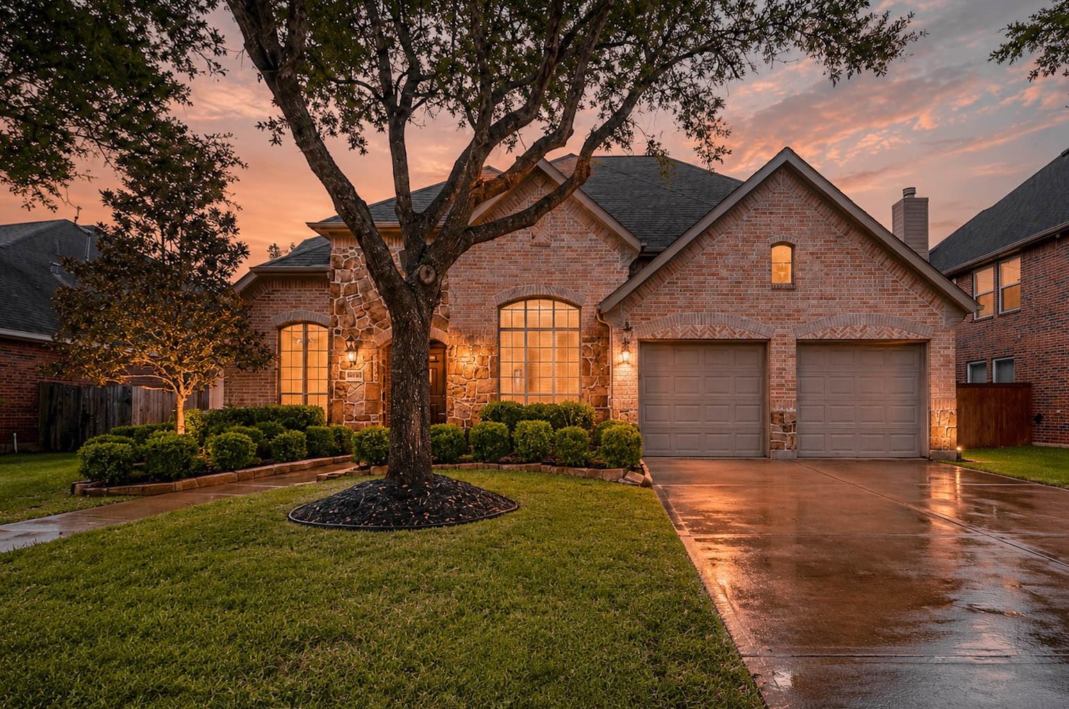 3814 Bluffstone Court