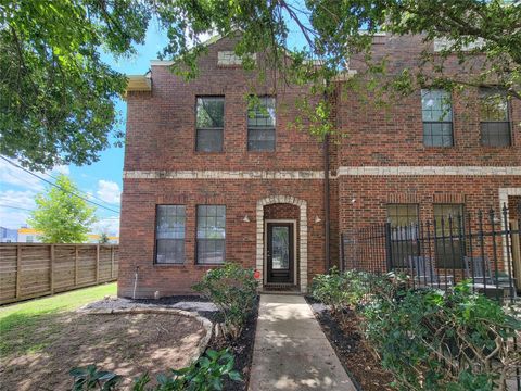 Photo of 1414 Emancipation Avenue #A, Houston, TX 77003 (MLS # 84620545)