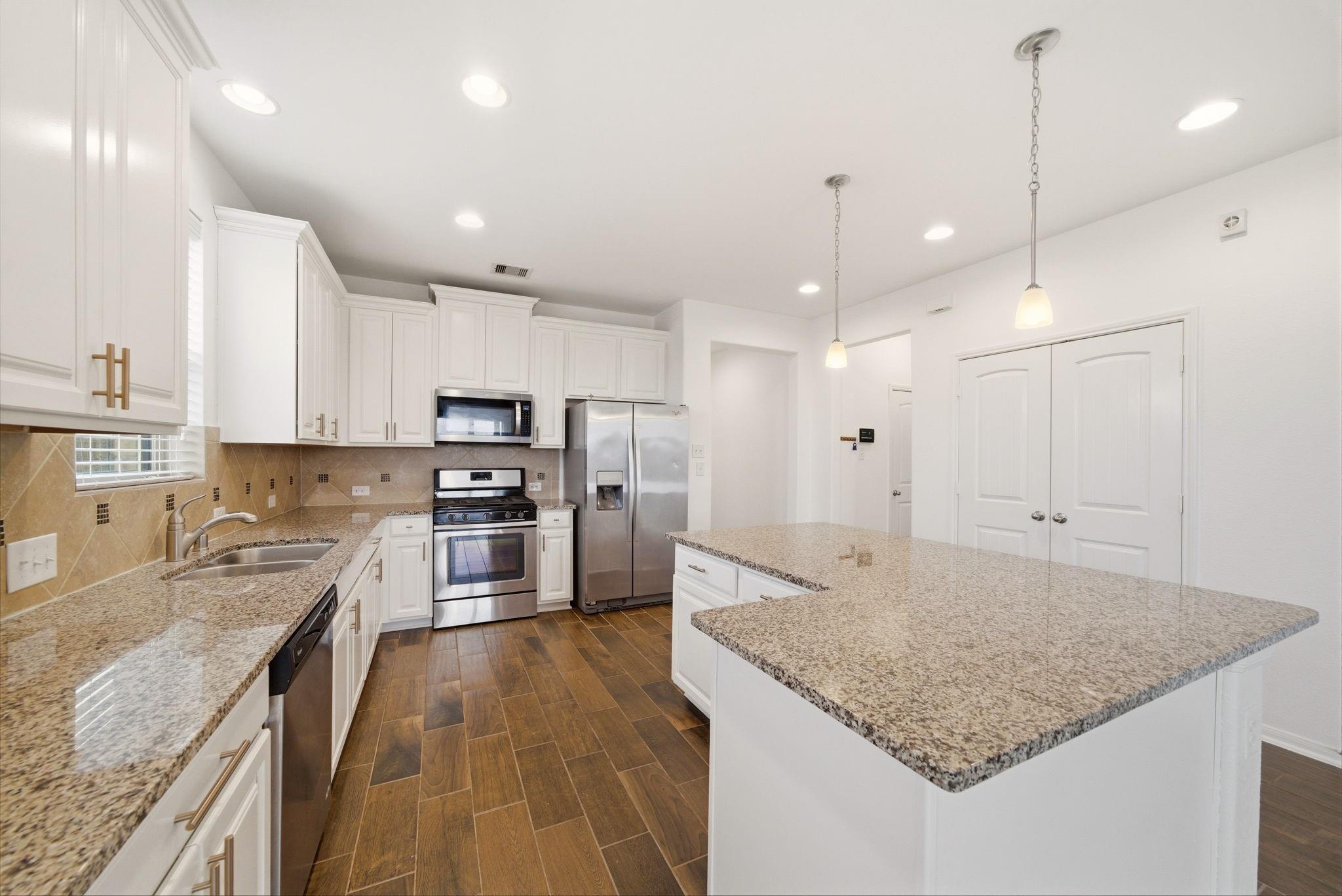 5402 Nobel Earl Court
