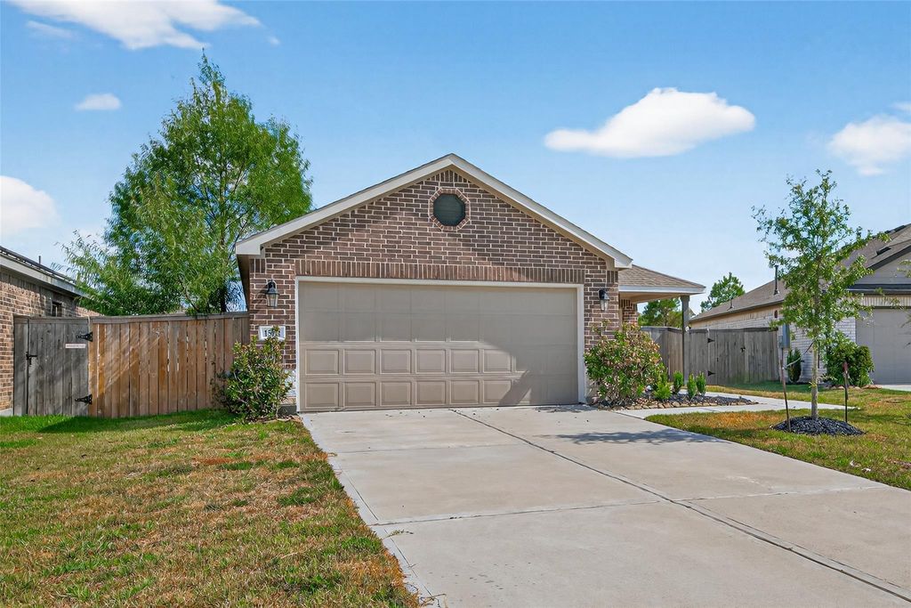Photo of 15171 Willow Tree Lane, New Caney, TX 77357 (MLS # 44270503)