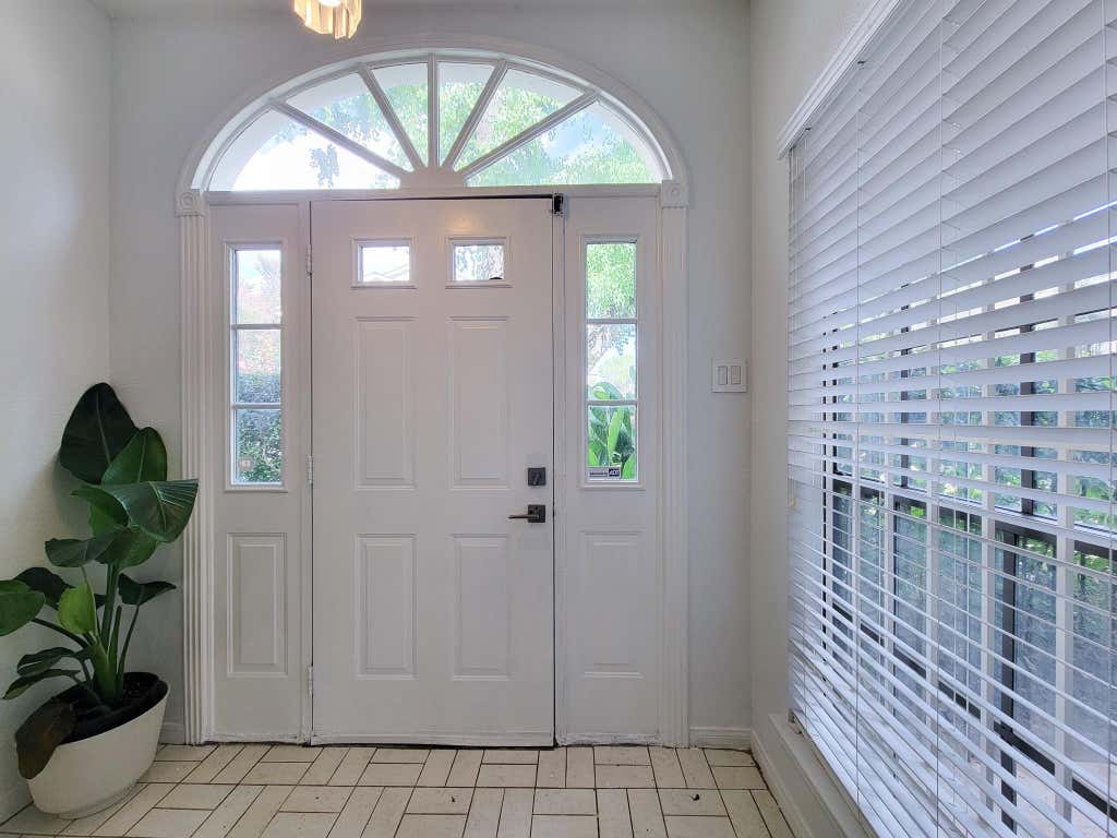 Photo of 2220 Bering Drive #12, Houston, TX 77057 (MLS # 50592104)