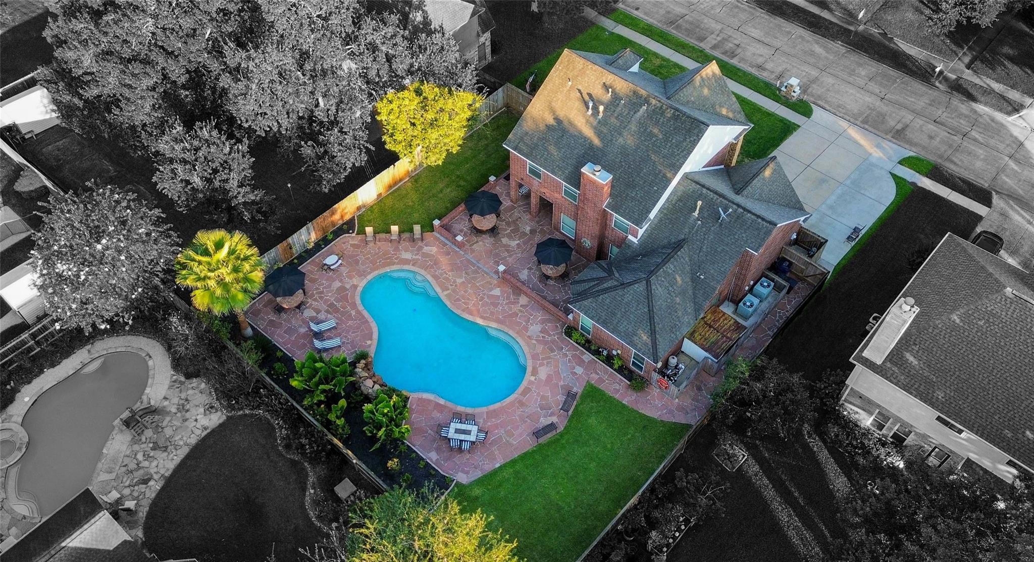 1501 W Castlewood Avenue