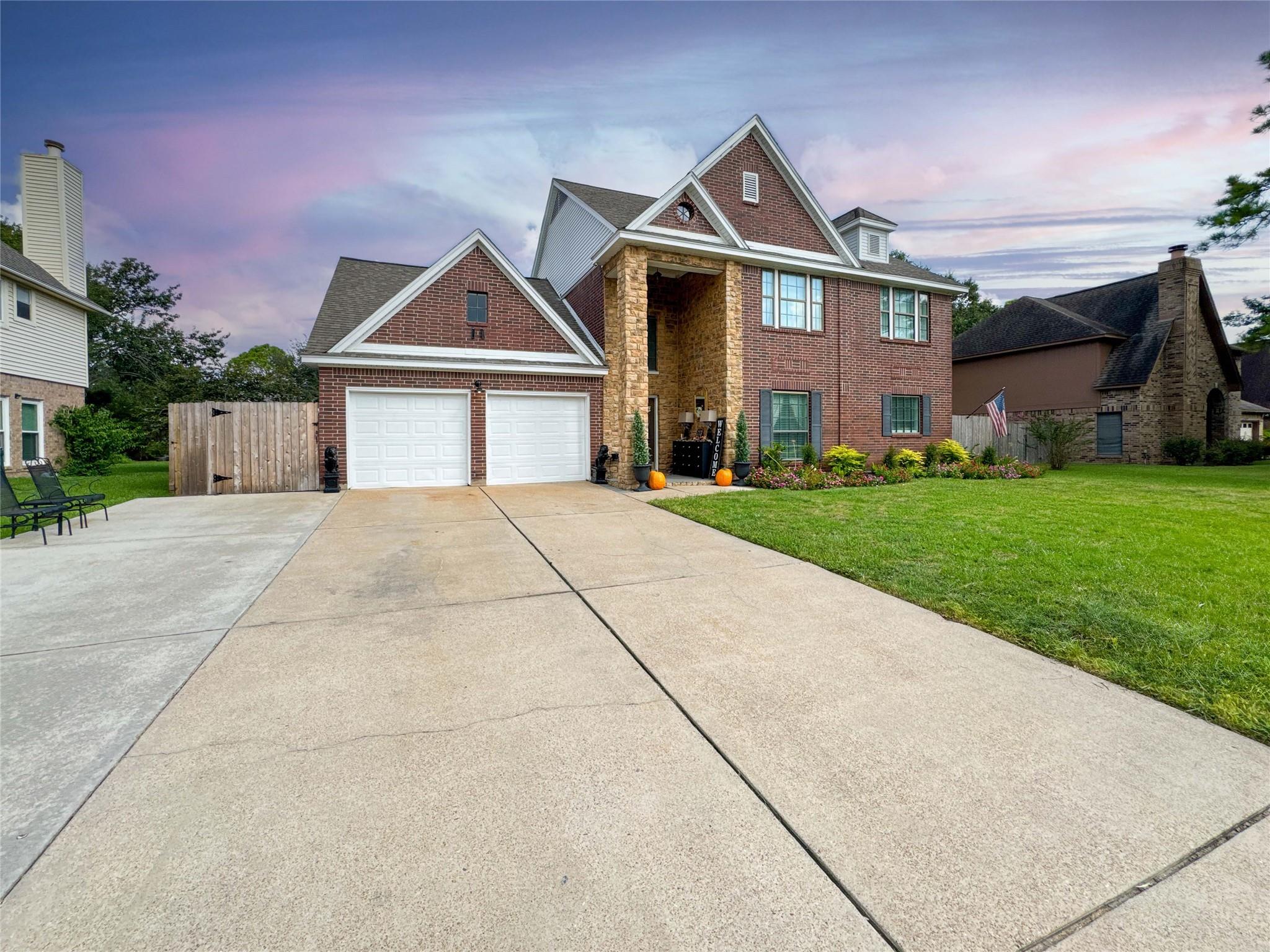 1501 W Castlewood Avenue