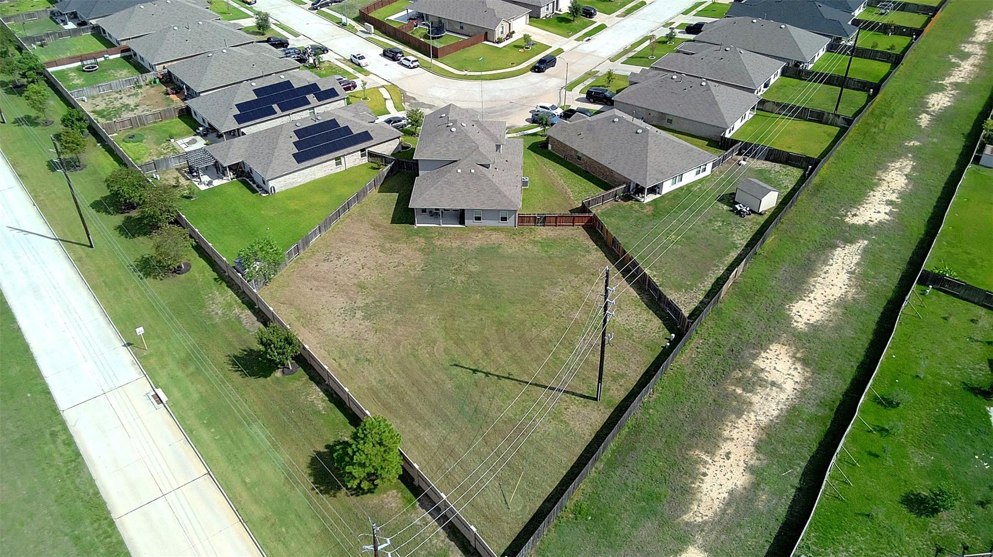 4703 Avellino Base Drive