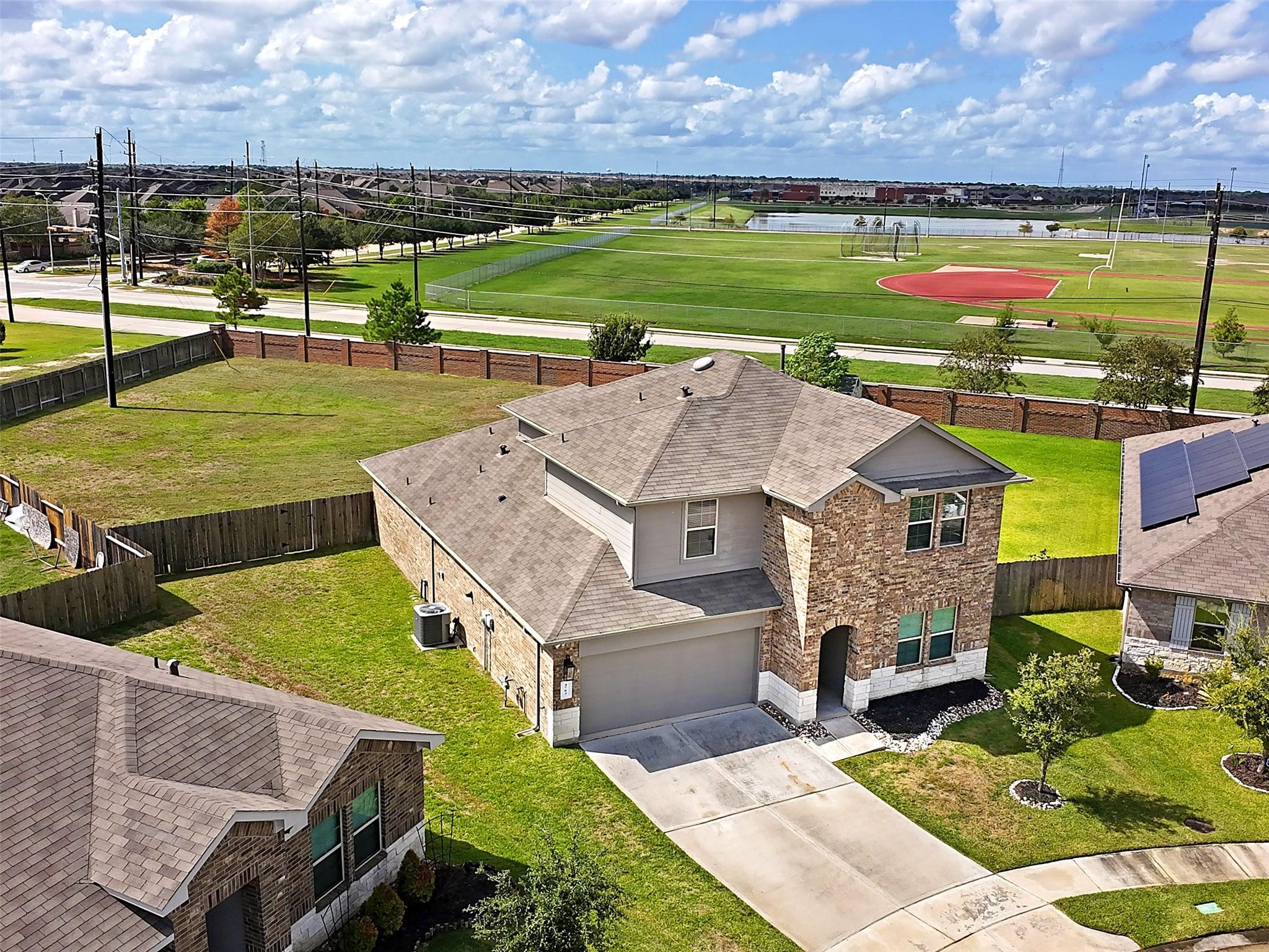 4703 Avellino Base Drive