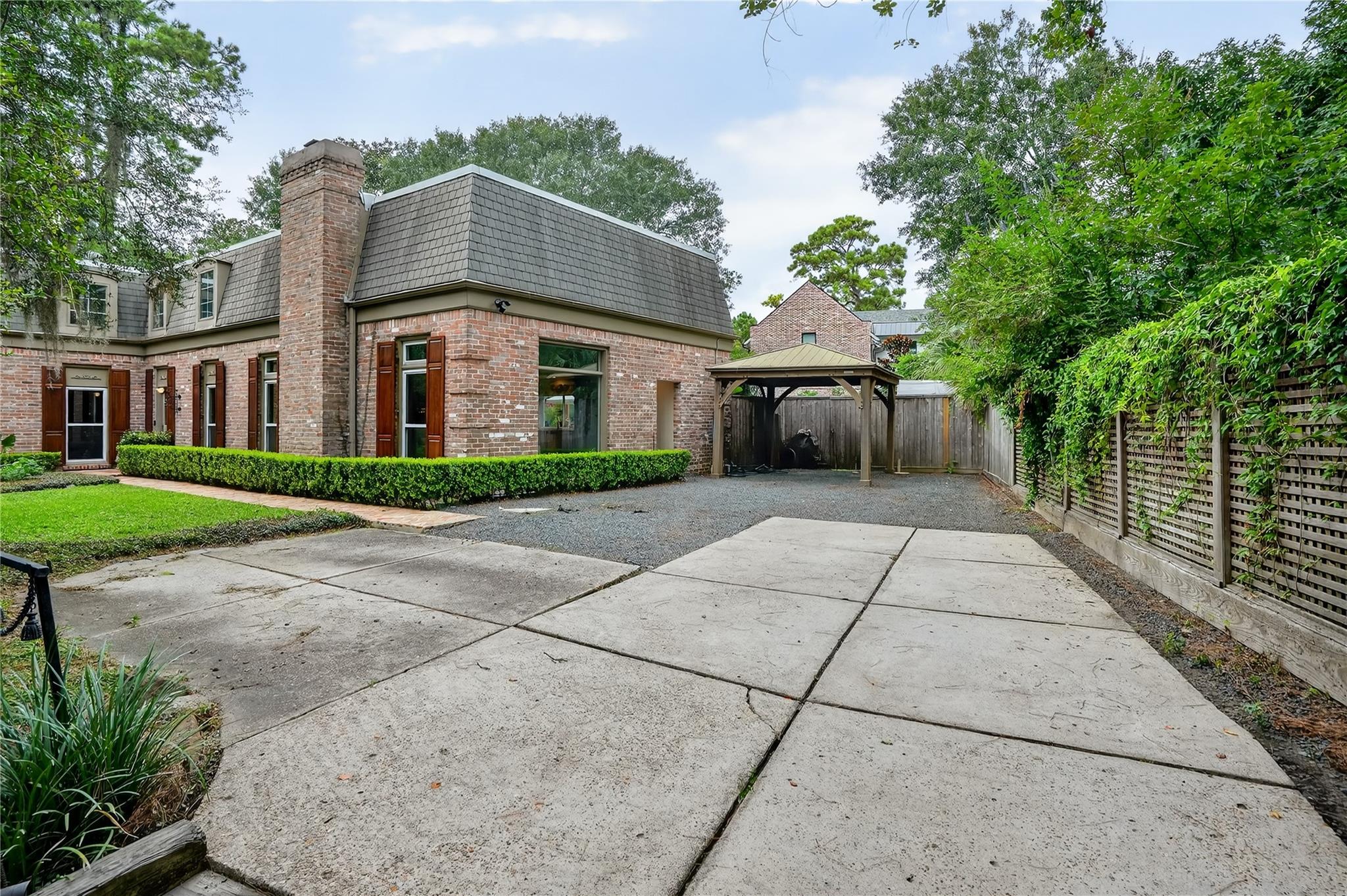 11010 Hedwig Green Street