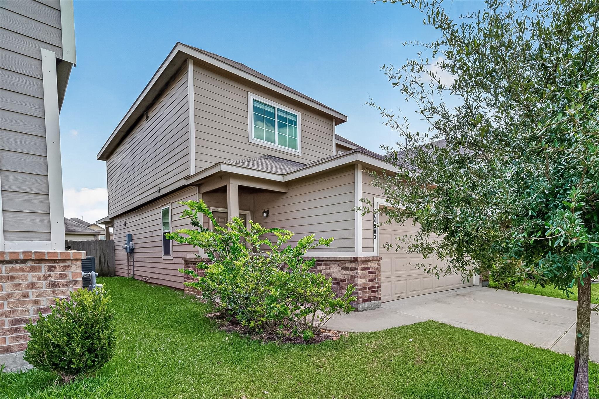 24903 Lorenzo Glaze Trail