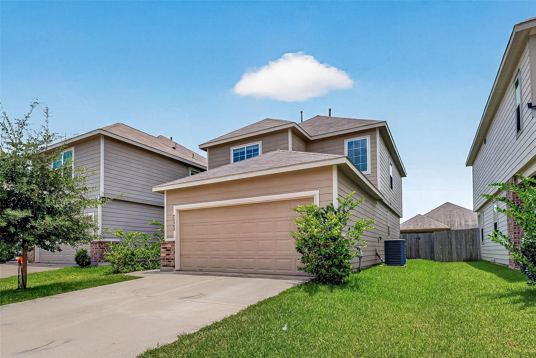 24903 Lorenzo Glaze Trail