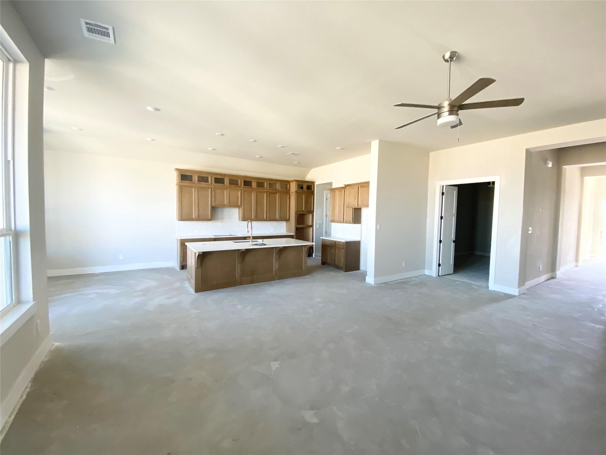 12115 Lake View Boulevard