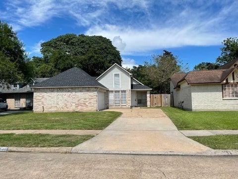 Photo of 8535 Grand Knolls Drive, Houston, TX 77083 (MLS # 68200243)