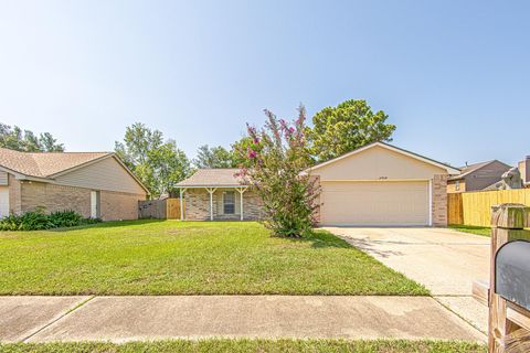Photo of 17959 Valley Knoll Drive, Houston, TX 77084 (MLS # 56984060)