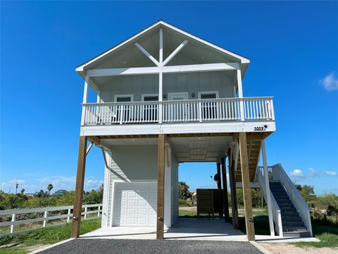Photo of 1059 Shady Lane, Gilchrist, TX 77617 (MLS # 18804583)