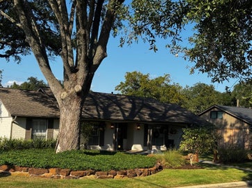 610 Inwood Street Tomball TX 77375