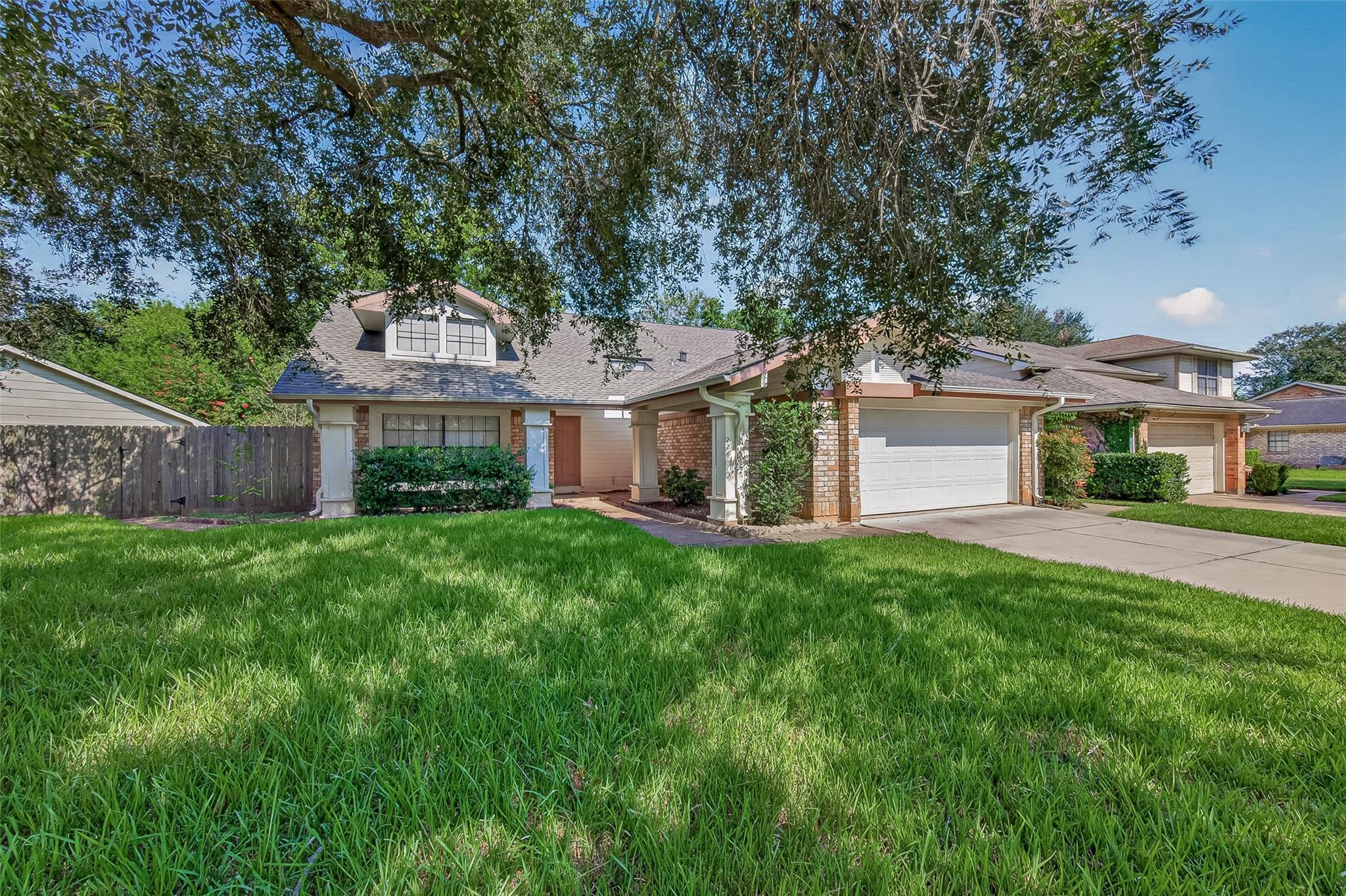 2215 Brook View Lane