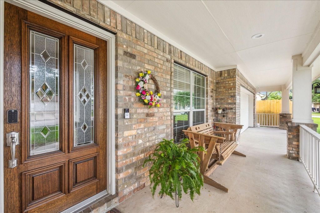 Photo of 918 Boxelder Pointe, League City, TX 77573 (MLS # 62300483)