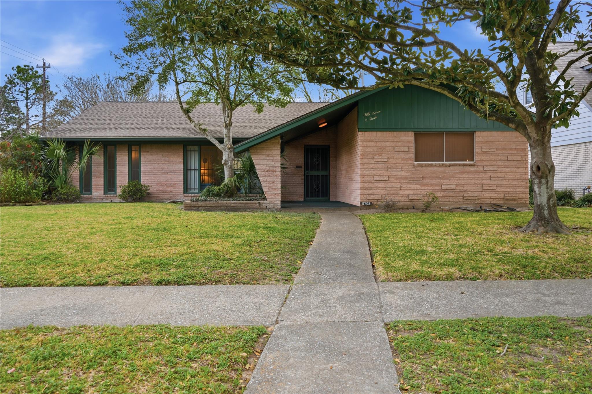 5703 Rutherglenn Drive