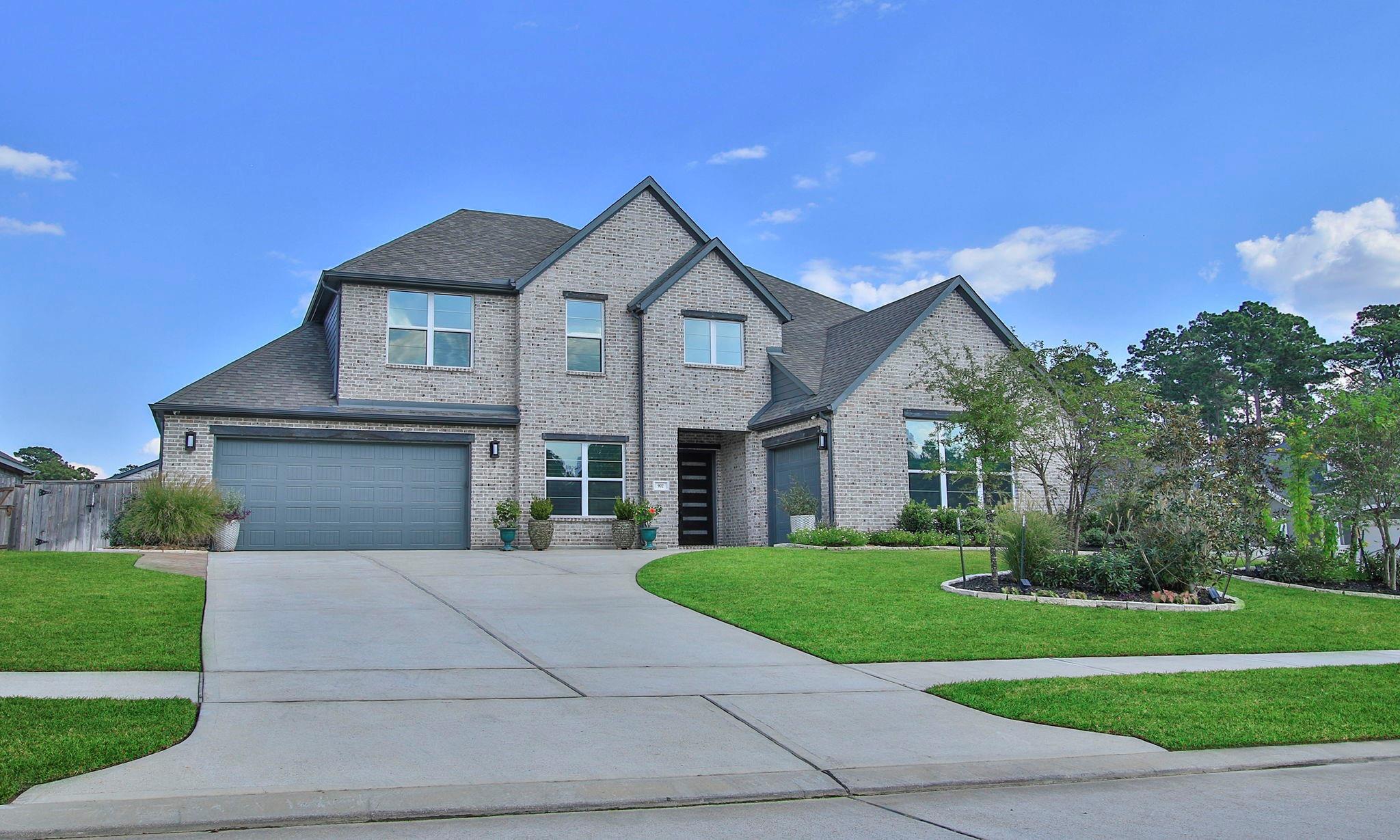 902 Falcon Hollow Lane