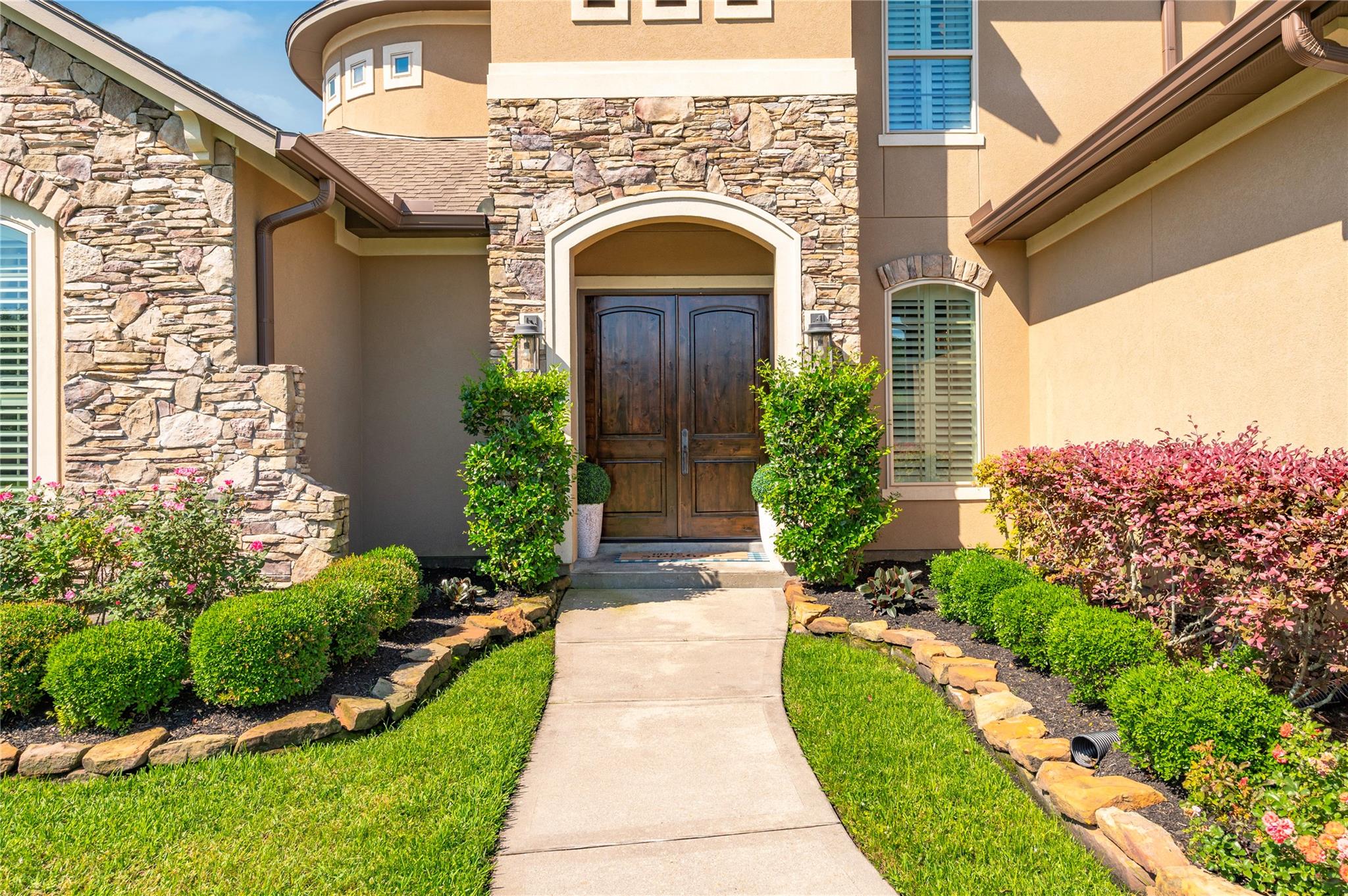 904 Mossy Oak Court