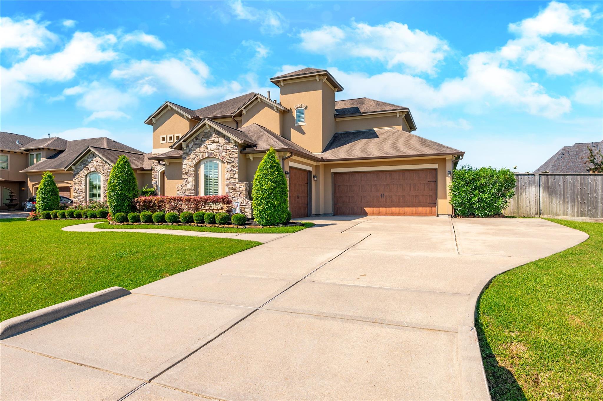 904 Mossy Oak Court