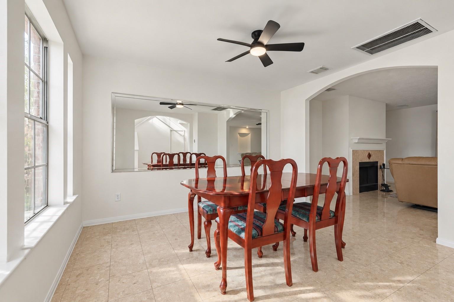 2914 Glen Cullen Lane