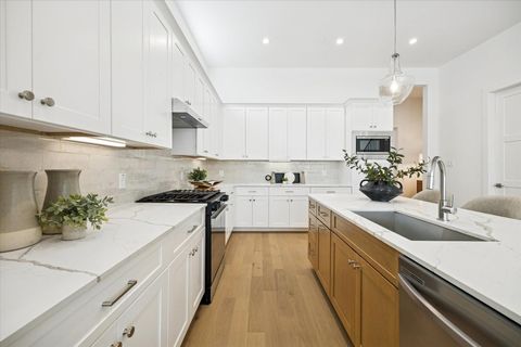 Photo of 1524 W 21st St St, Houston, TX 77008 (MLS # 76530080)