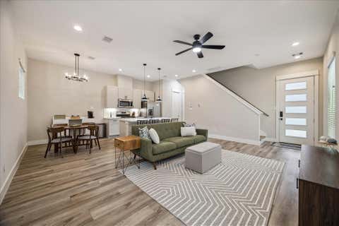 Photo of 1193 W Tidwell Road, Houston, TX 77091 (MLS # 5853813)