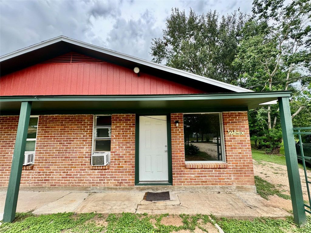 Photo of 116 W Davitt Street #3, Eagle Lake, TX 77434 (MLS # 84154869)